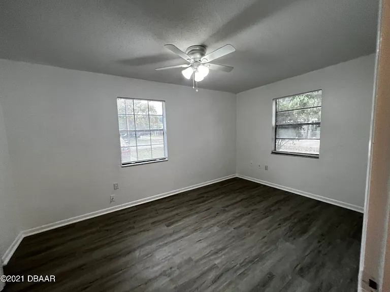 300 Hopkins Ave #B — Photo 13