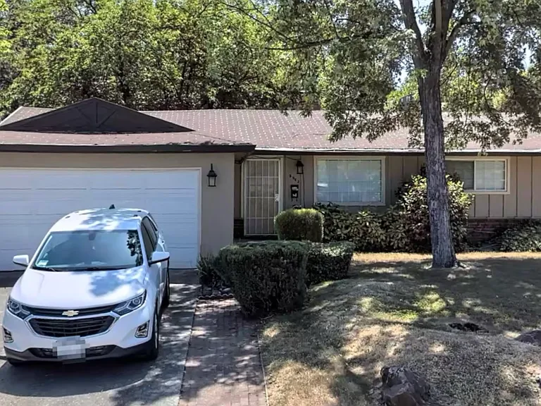5643 Fairvale Way — Photo 1