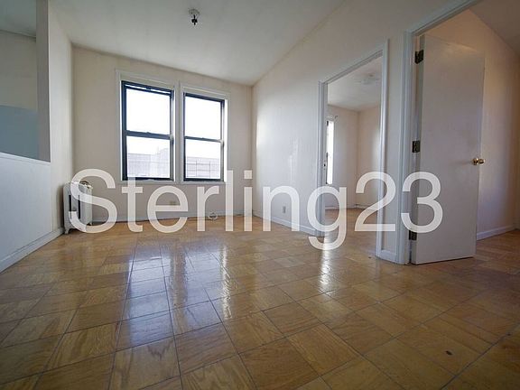 4th image of 3701 31st Ave APT 4R