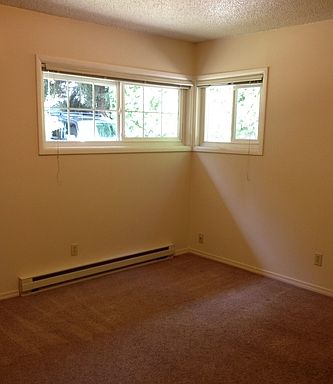 5th image of 720 NW 227th Ave