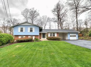 4200 Selkirk Dr, Fairfax, VA 22032