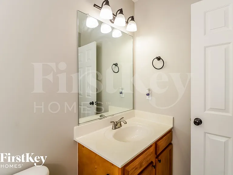 6063 Parkside Cir — Photo 12