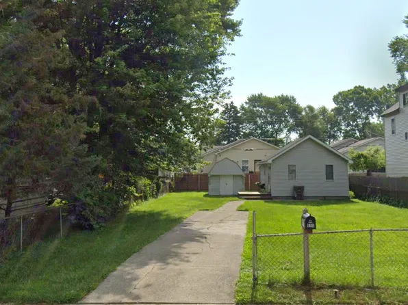 690 Robinwood St, Pontiac, MI 48340