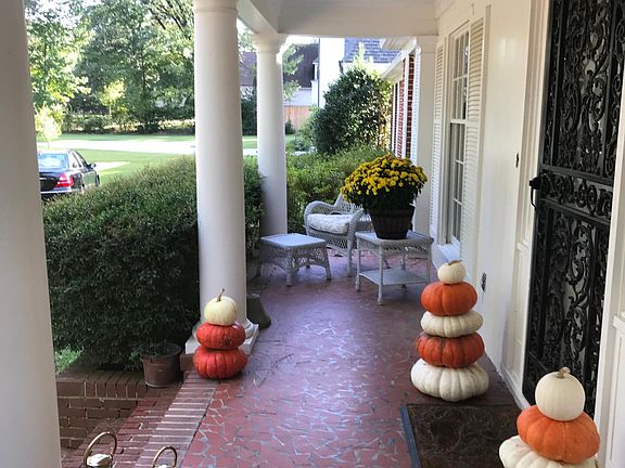 side view of Front Entryway