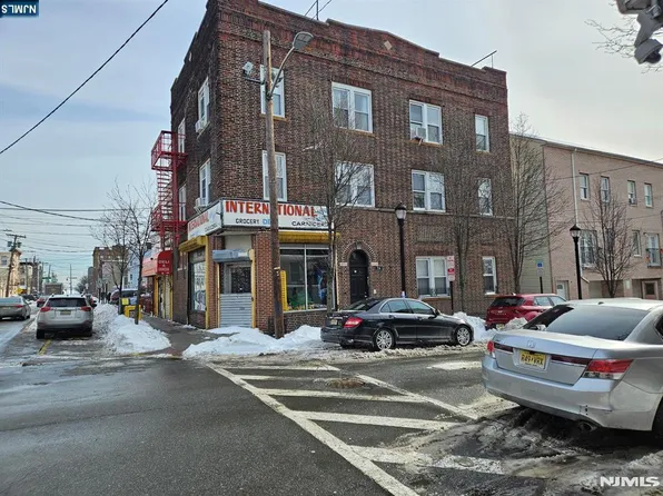 714 Bergenline Ave, Union City, NJ 07087