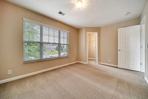 102 Wagon Ct — Photo 37