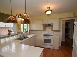 8442 Wexford Ave, Cincinnati, OH 45236