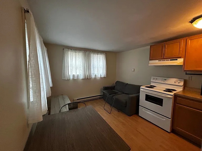 35 James St — Photo 13