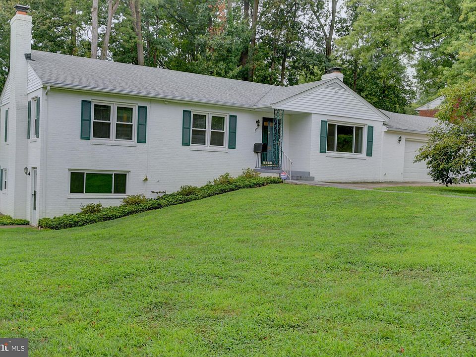 1st image of 6301 Anneliese Dr