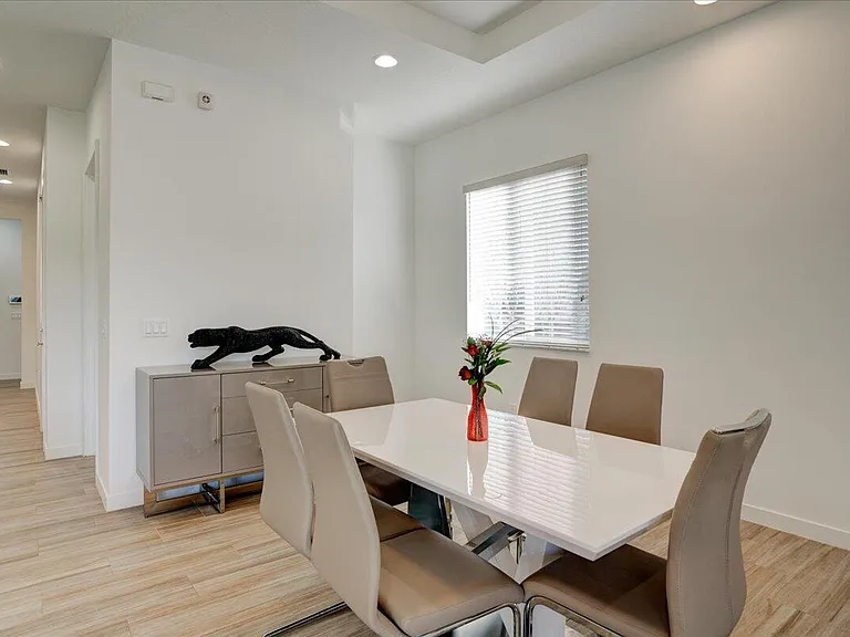 1451 Pioneer Way — Photo 18