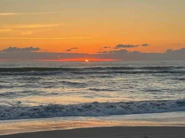 877 N Highway A1a APT 401, Indialantic, FL 32903