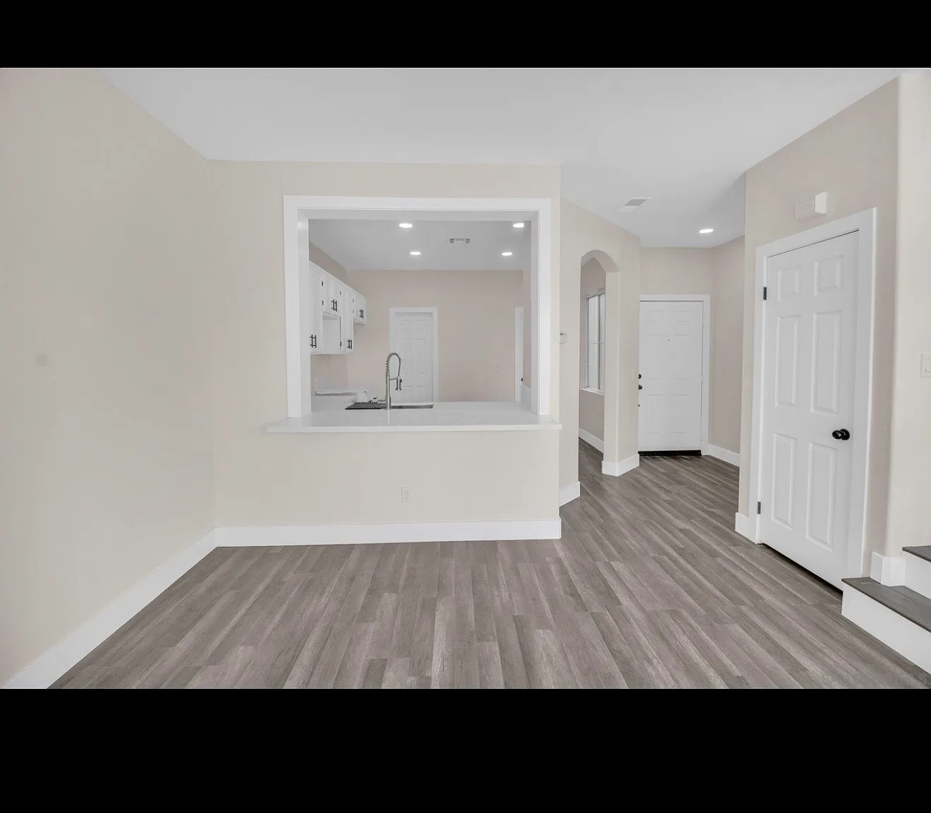 3 bed, 2.5 bath, 1471 sqft, $4,150 — Photo 3