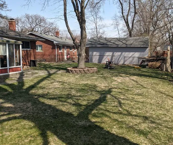 1704 Rowland Ave — Photo 25