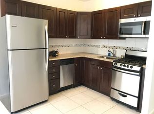 30-47 38th St #2B2, Astoria, NY 11103