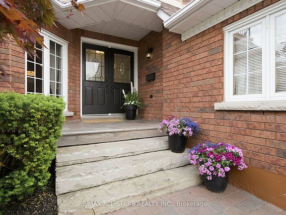 3rd image of 4 Dennis Dr