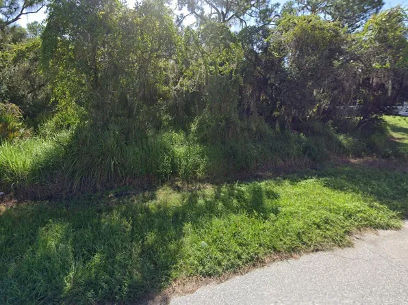 818 Porsche Avenue, Sebring, FL 33872