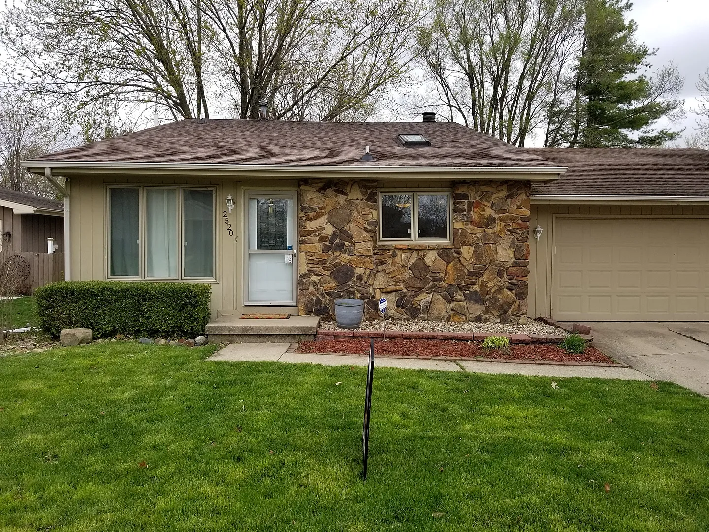 2520 Brett Dr photo 1
