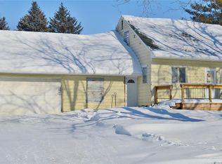 605 2nd Ave, Van Horne, IA 52346