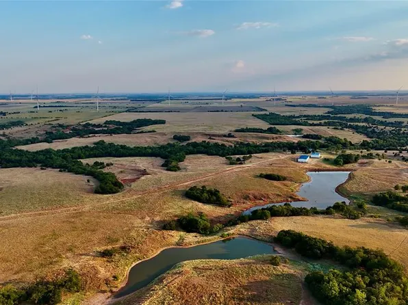 26498 E 670th Rd, Hennessey, OK 73742