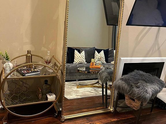 Living room.