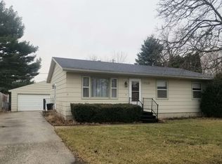 1202 Wren Rd, Waterloo, IA 50701