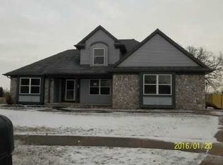 7600 Meadowlark Ln, Newport, MI 48166