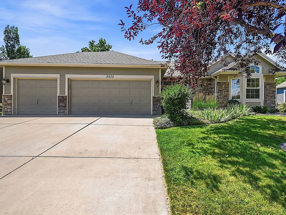 2073 River West Dr