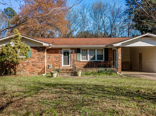 406 Strawberry Ln SE, Lindale, GA 30147