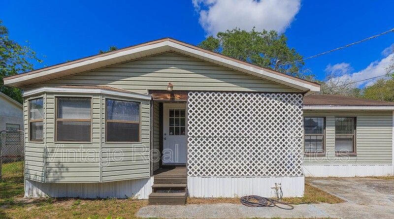 1st image of 6212 N 44th St