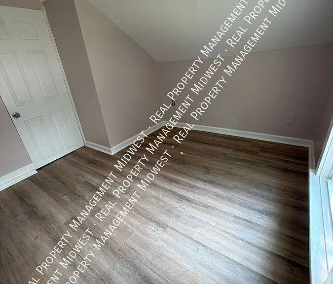 2504 Forest Home Ave — Photo 31