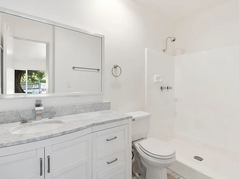 6535 Fulton Ave #106 — Photo 12