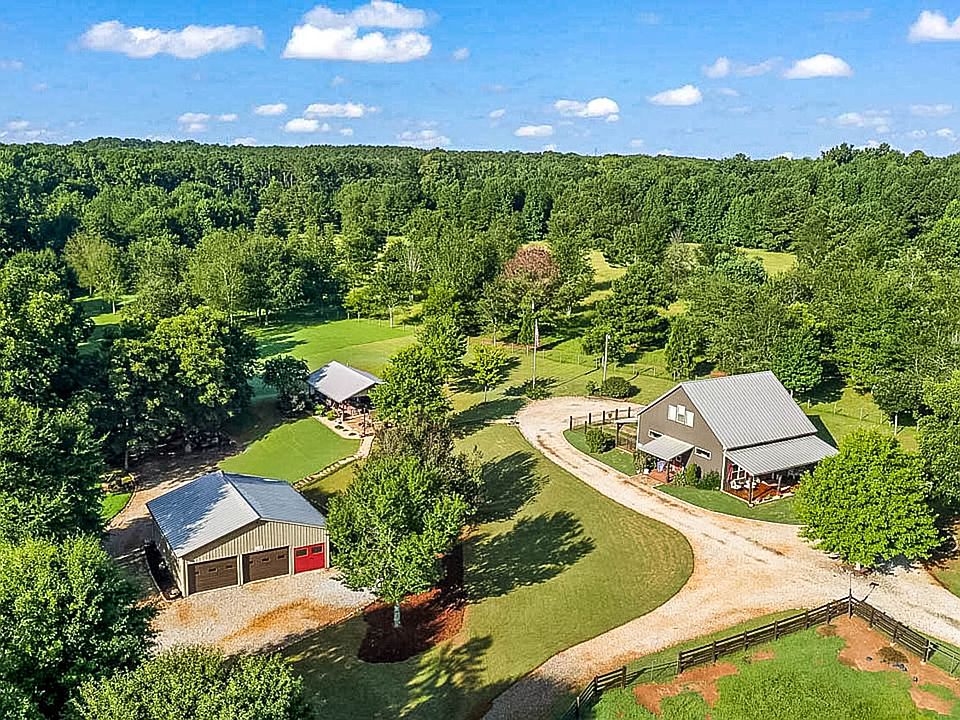 1st image of 300 Parker Rd