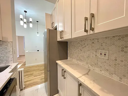 Rented by J PRESTON AND ASSOCIATES INC | media 2