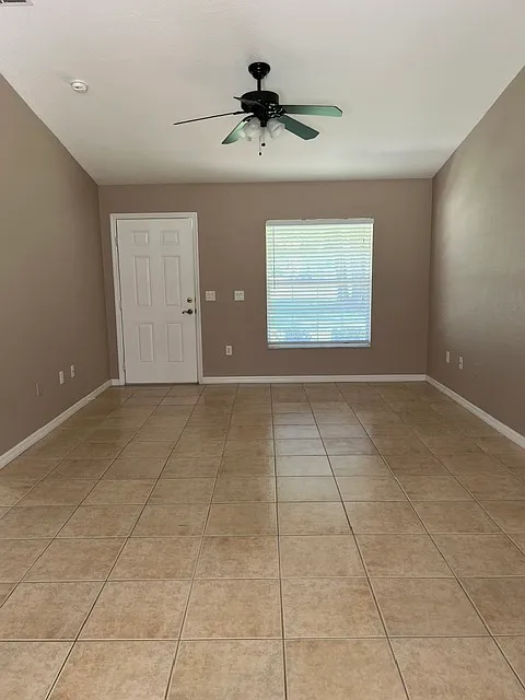3 bed, 1500 sqft, $1,700 — Photo 2