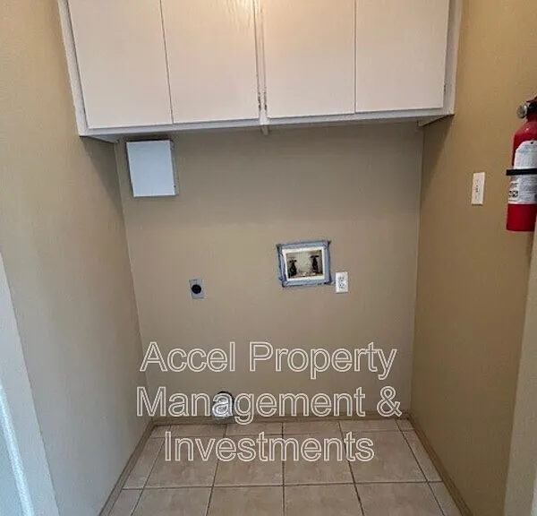 1201 W Carmen Ave #2 — Photo 7