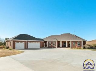 5457 Taylors View Rd, Manhattan, KS 66502