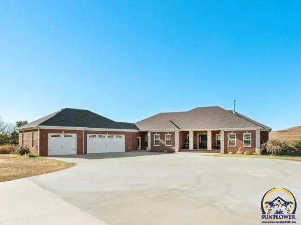 5457 Taylors View Rd, Manhattan, KS 66502