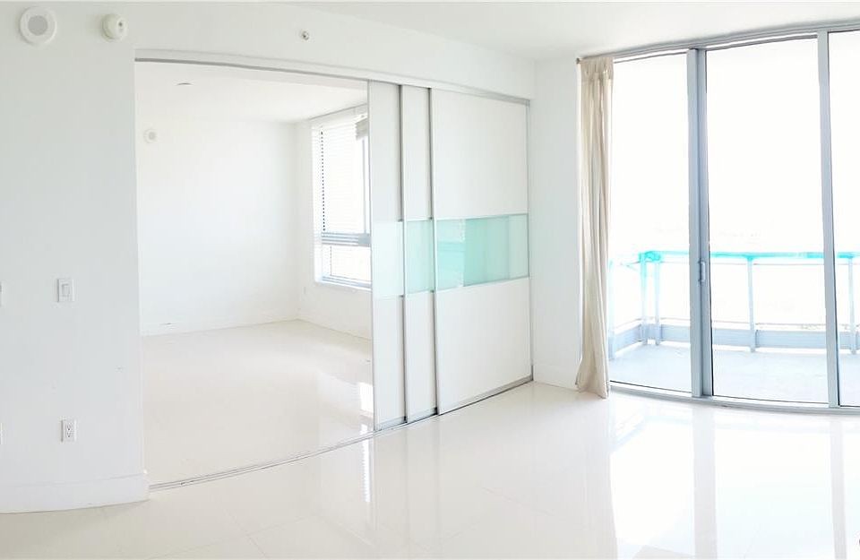 1st image of 90 SW 3rd St APT 2106