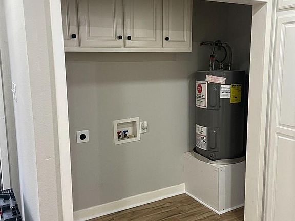 4th image of 1025 E Tennie St