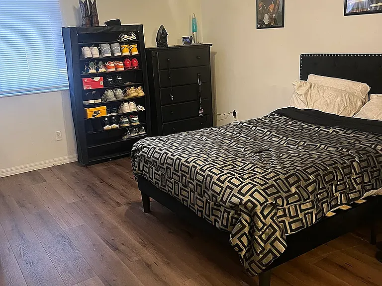 1563 Hancock Ln — Photo 9