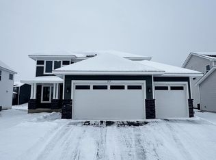 1917 Ironwood Dr, Carver, MN 55315