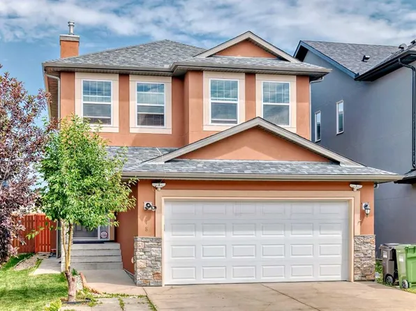 148 W Saddlecrest Gdns NE, Calgary, AB T3J 0C3