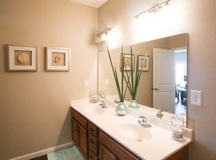 924 McDonough St, Saint Charles, MO 63301
