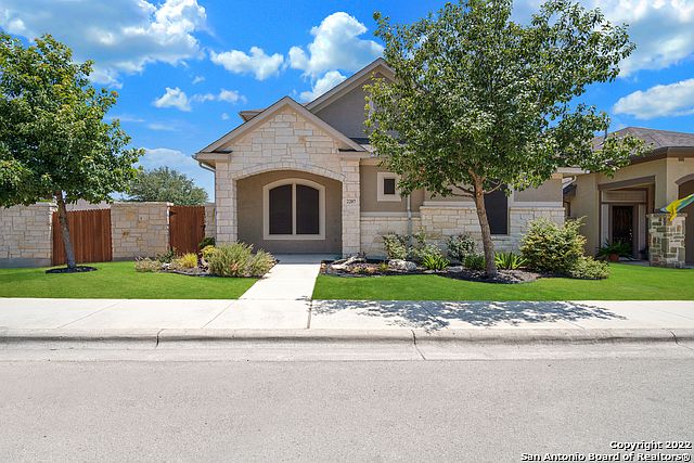 1st image of 2207 Pecan Villa