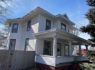 805 W Saline St, Blue Hill, NE 68930