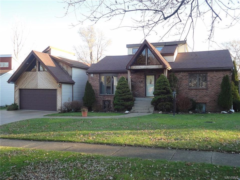 1st image of 301 Lakewood Pkwy