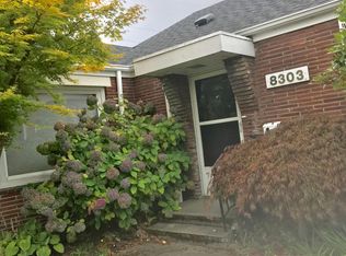 8303 24th Ave NW, Seattle, WA 98117