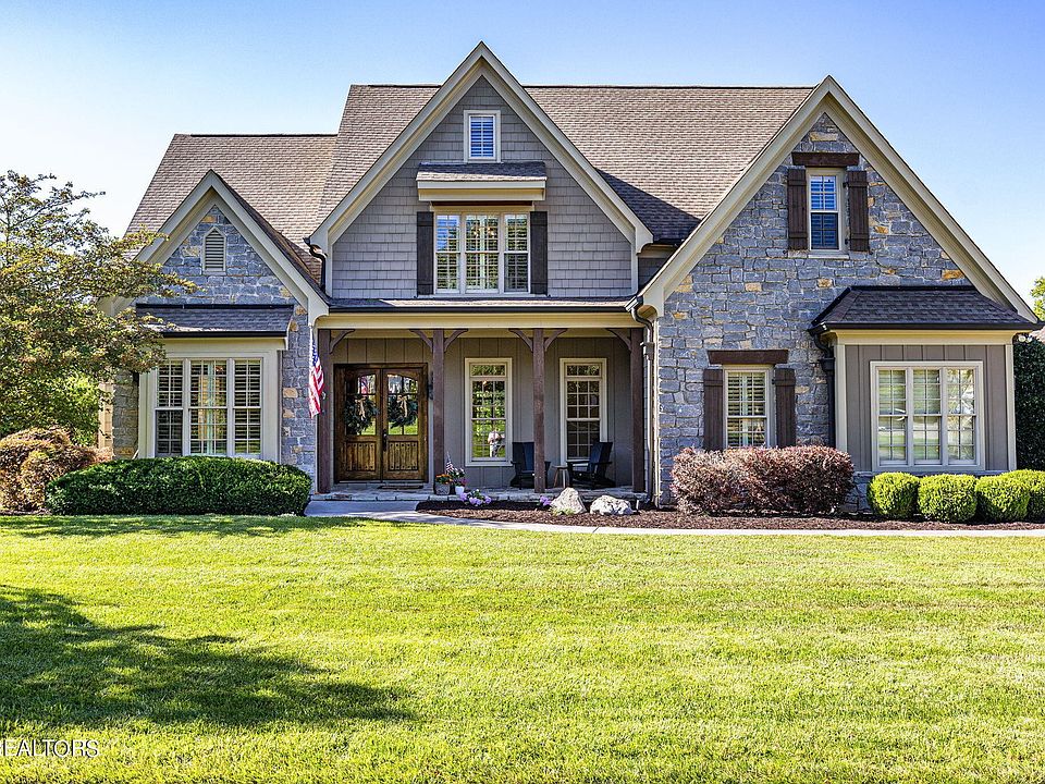 1st image of 382 Axton Dr