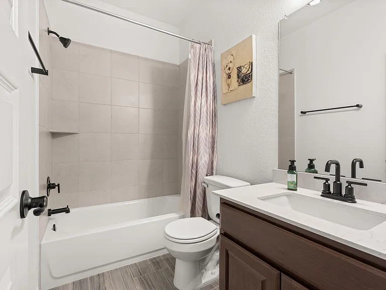 372 Hollister Dr — Photo 29