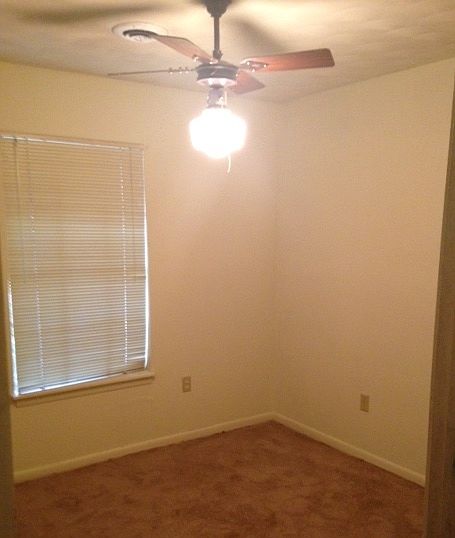 2nd image of 134 Chatham Cir